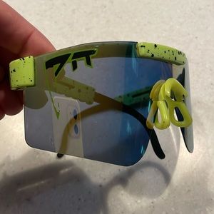 Pit Viper sunglasses 😎